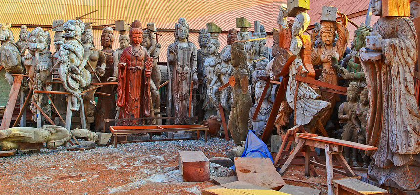 雕刻琼布里泰王国的木雕宗教艺术太太冥想面具木头教会旅行日落女士图片