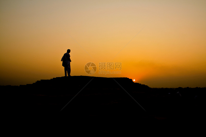 日落 india活力精神沉思太阳姿势力量阳光哲学宗教天空图片