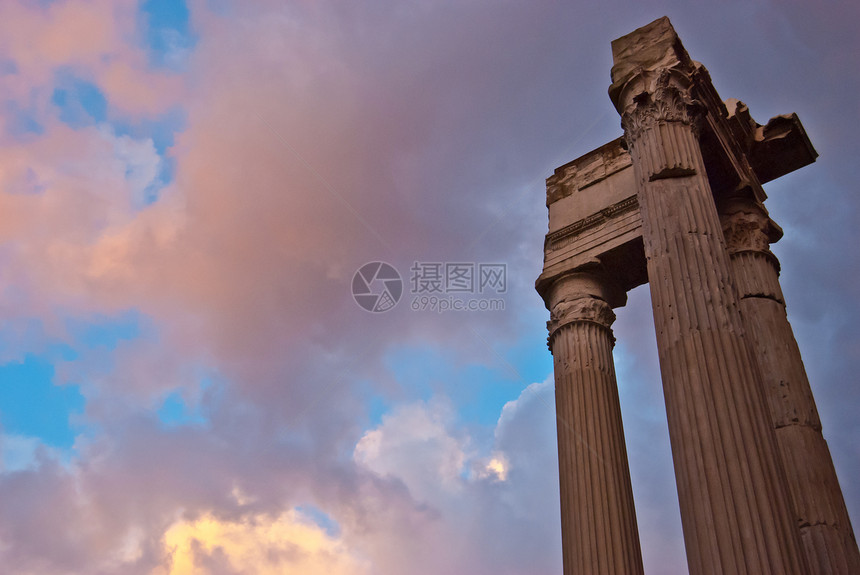 旧寺庙纪念碑天空旅行石头建筑学文化废墟建筑宗教地标图片