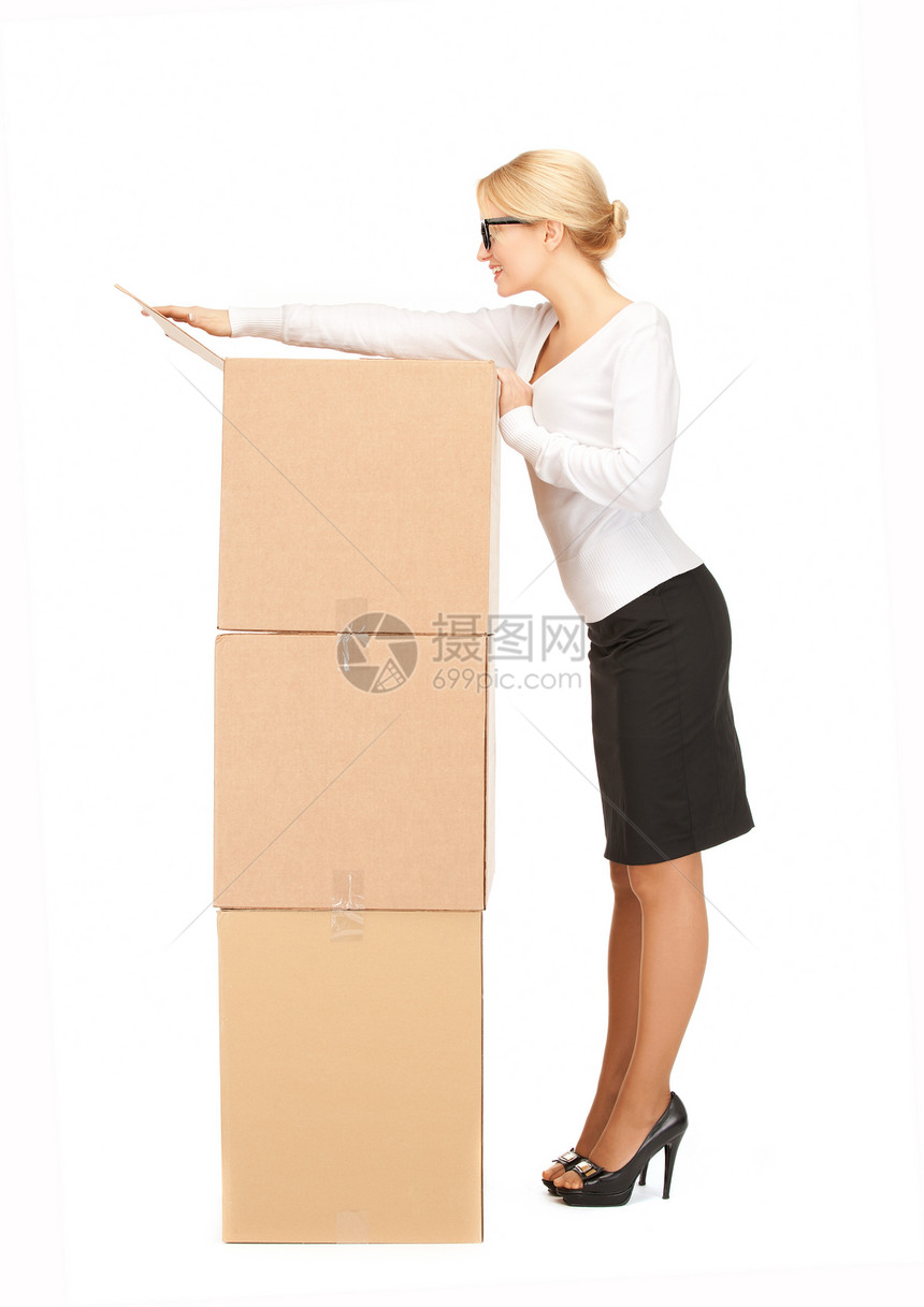 拥有大箱子的女商务人士纸板女士办公室微笑商业命令送货销售量女性纸盒图片
