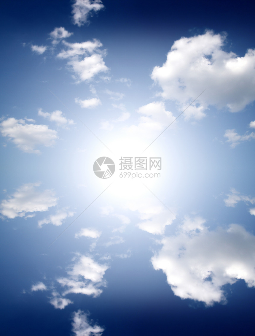天空蓝色靛青云景天堂臭氧太阳空气气象多云气氛图片