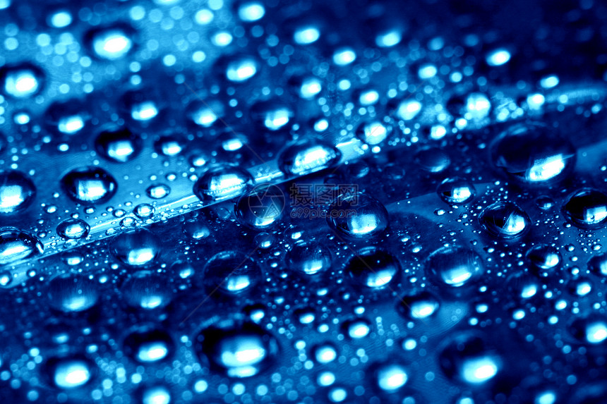 蓝水滴气泡天气雨滴雨水反射珠子液体宏观玻璃飞沫图片