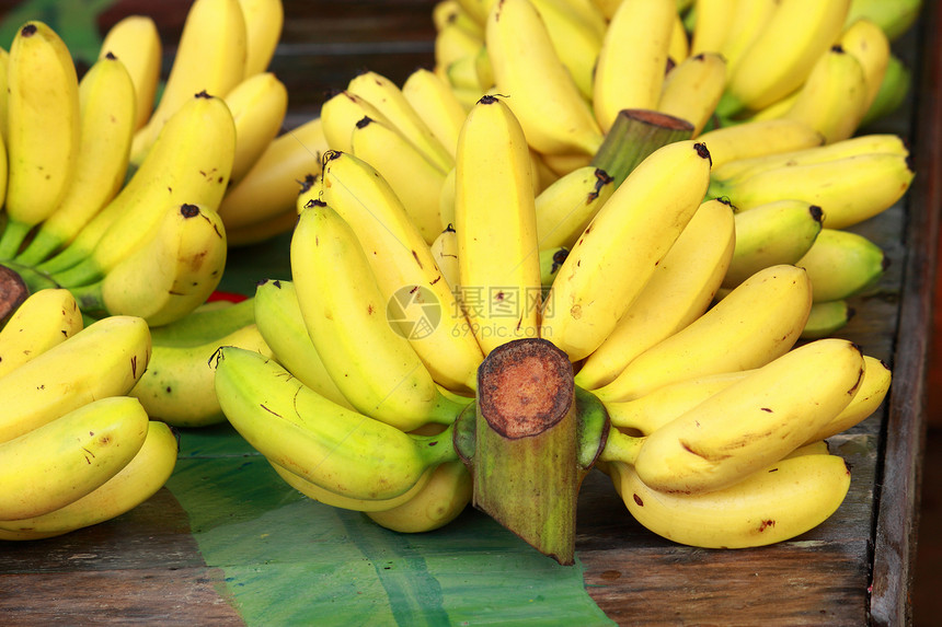香蕉帮水平黄色团体水果热带食物画幅农业桌子阳光图片