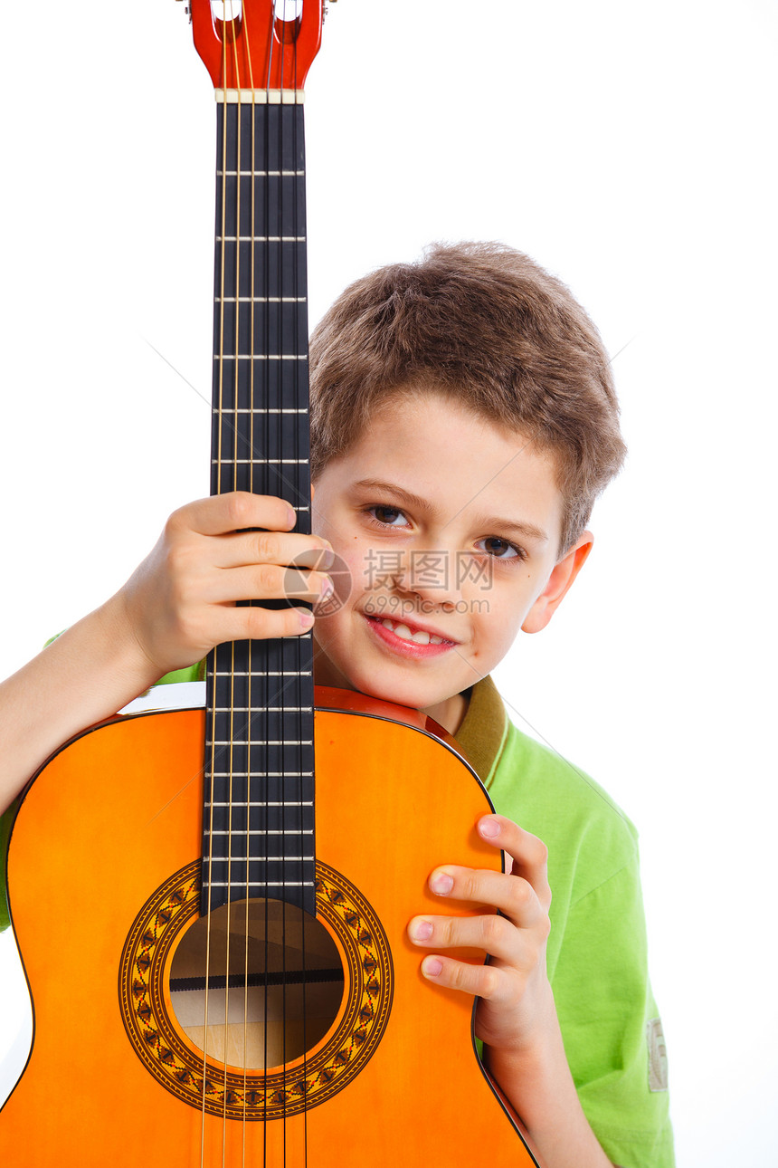 具有经典西班牙语吉他男孩艺术旋律闲暇音乐家孩子停留音乐吉他戏剧衬衫图片