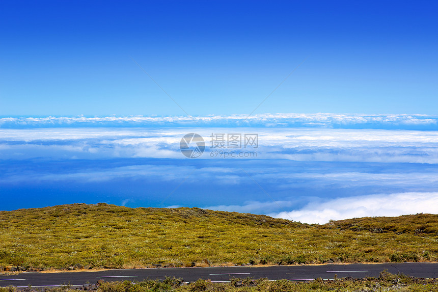 云海石头旅行假期巅峰海拔蓝色天堂地标土地岛屿图片