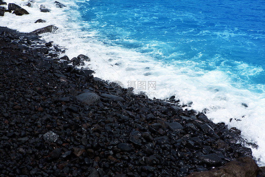 阿拉帕尔马的大西洋火山黑色海岸火山海滩海洋异国情调热带蓝色石头支撑泡沫图片