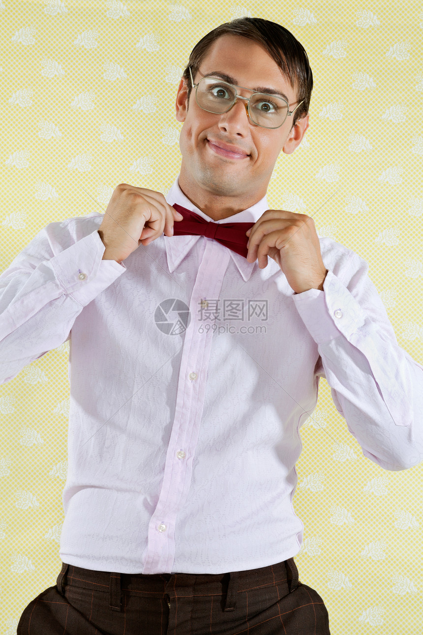 Geek 调整Bowtie图片