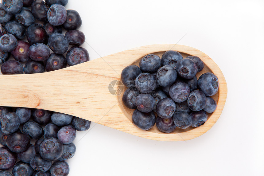 带蓝莓的木勺子高架水果早餐影棚小吃烹饪角度图片