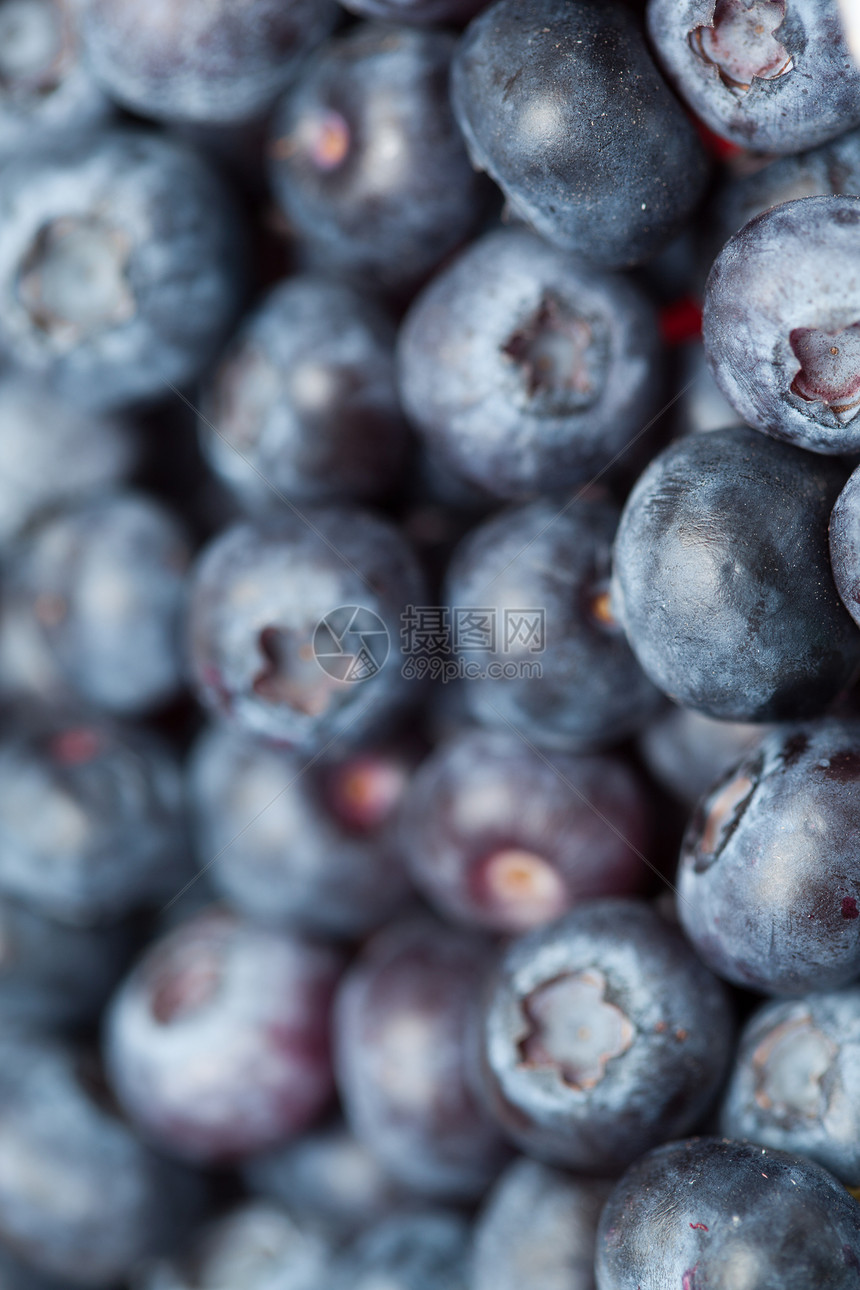 一堆蓝莓视角影棚节食视图食物水果图片