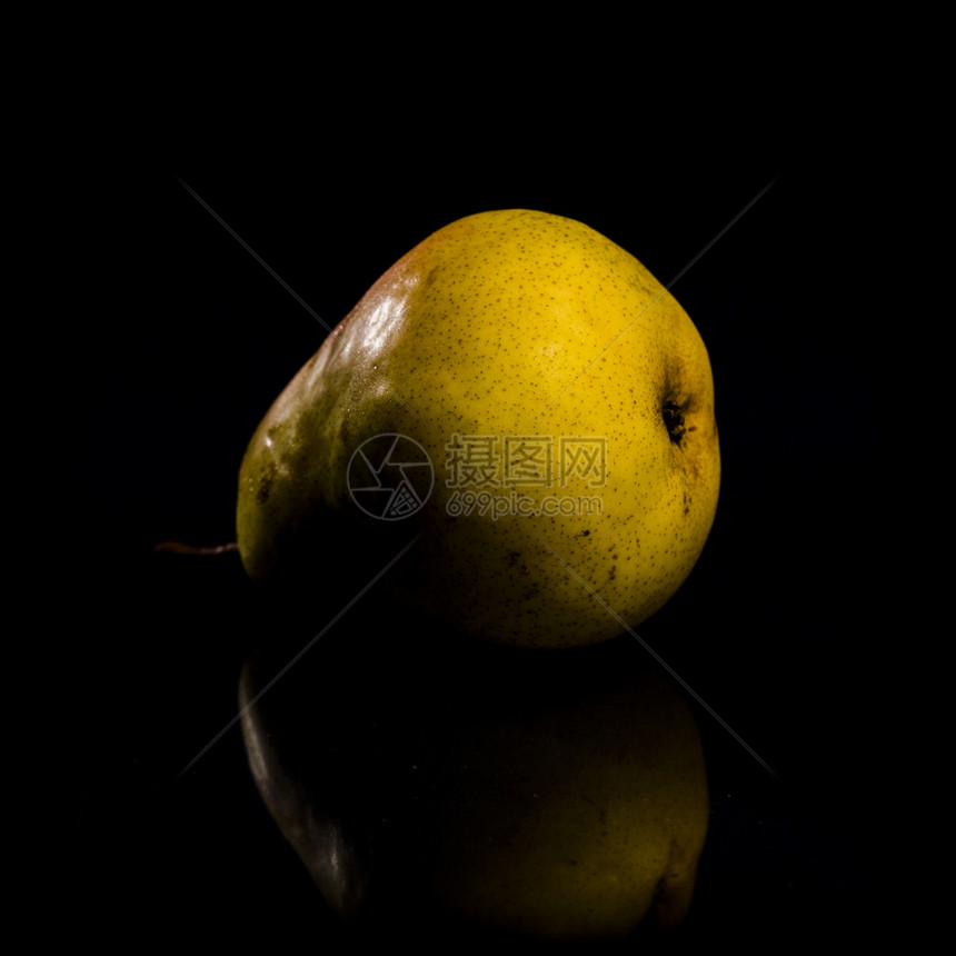 黑上梨子食物早餐反射热带水果皮肤黄色小吃饮食营养图片