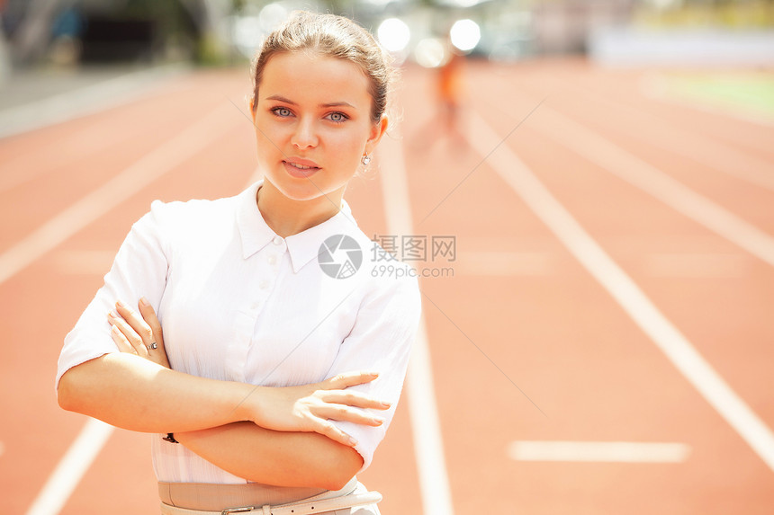 运动体育场女运动员商业管理员速度活力女性竞赛人士跑步商务竞技衣领图片