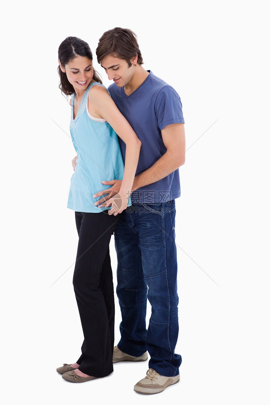 一个男人的肖像 拥抱他的女朋友图片