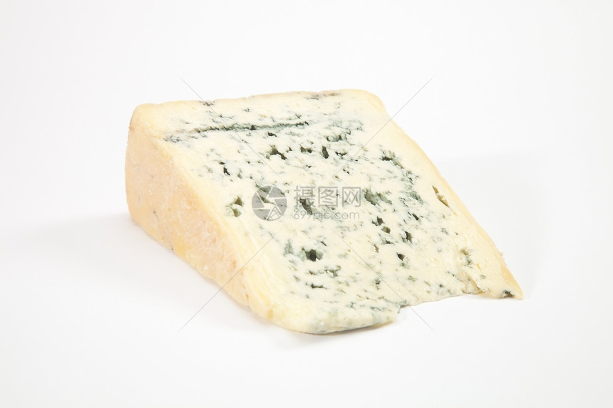 盛满脂肪软蓝奶酪的边缘日记厨房奶制品小吃三角形烹饪模具饮食羊乳蓝色图片