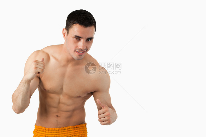 年轻武术拳手图片