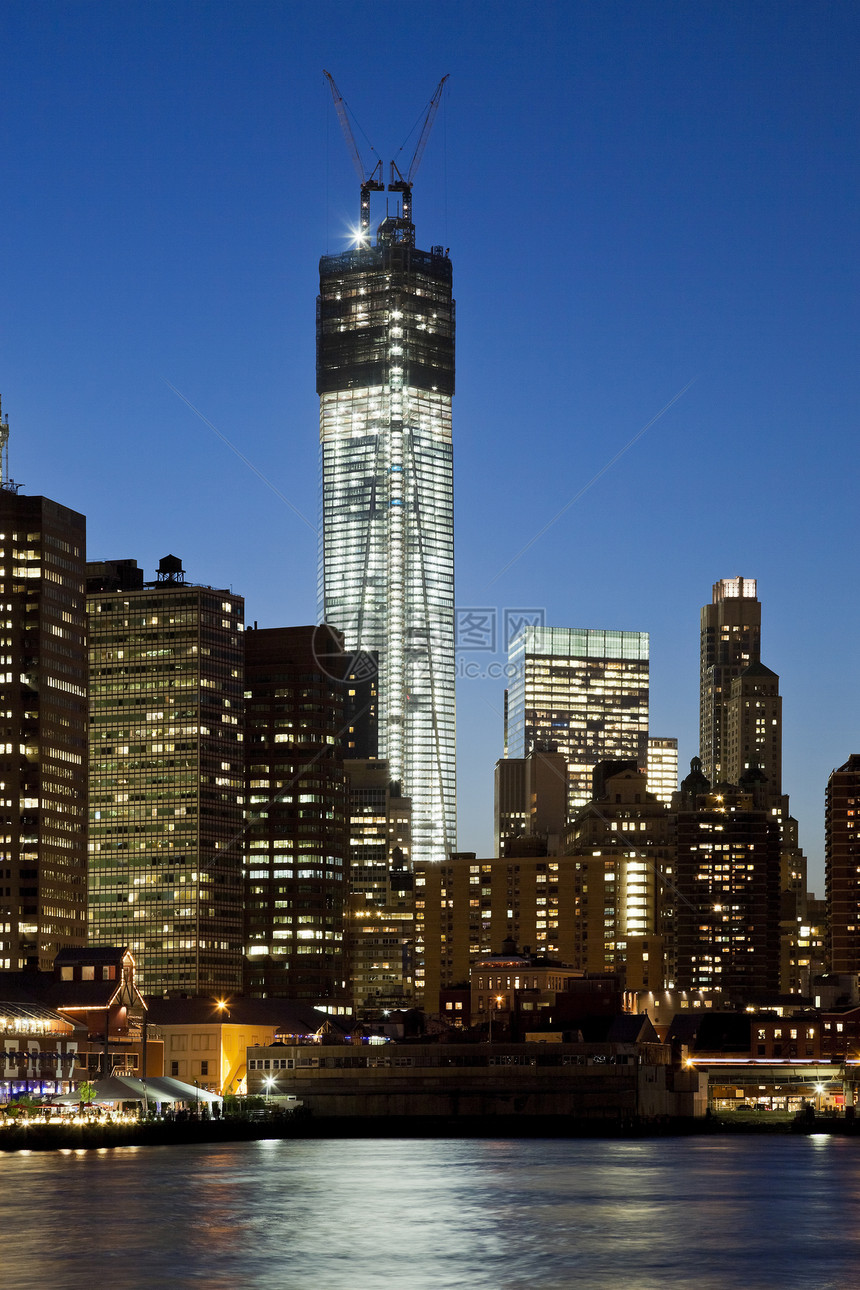 纽约市的自由塔天空办公室贸易女性玻璃市中心中心摩天大楼生活城市图片