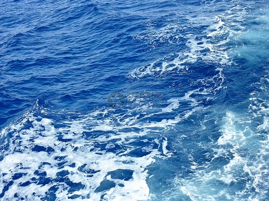 海洋中的水浪风暴液体湿度天气珠子气泡湿气水滴大风气候图片