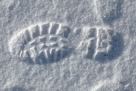 雪和冰雪太阳痕迹白色薄片雪花冬景天空水晶降雪四要素背景图片
