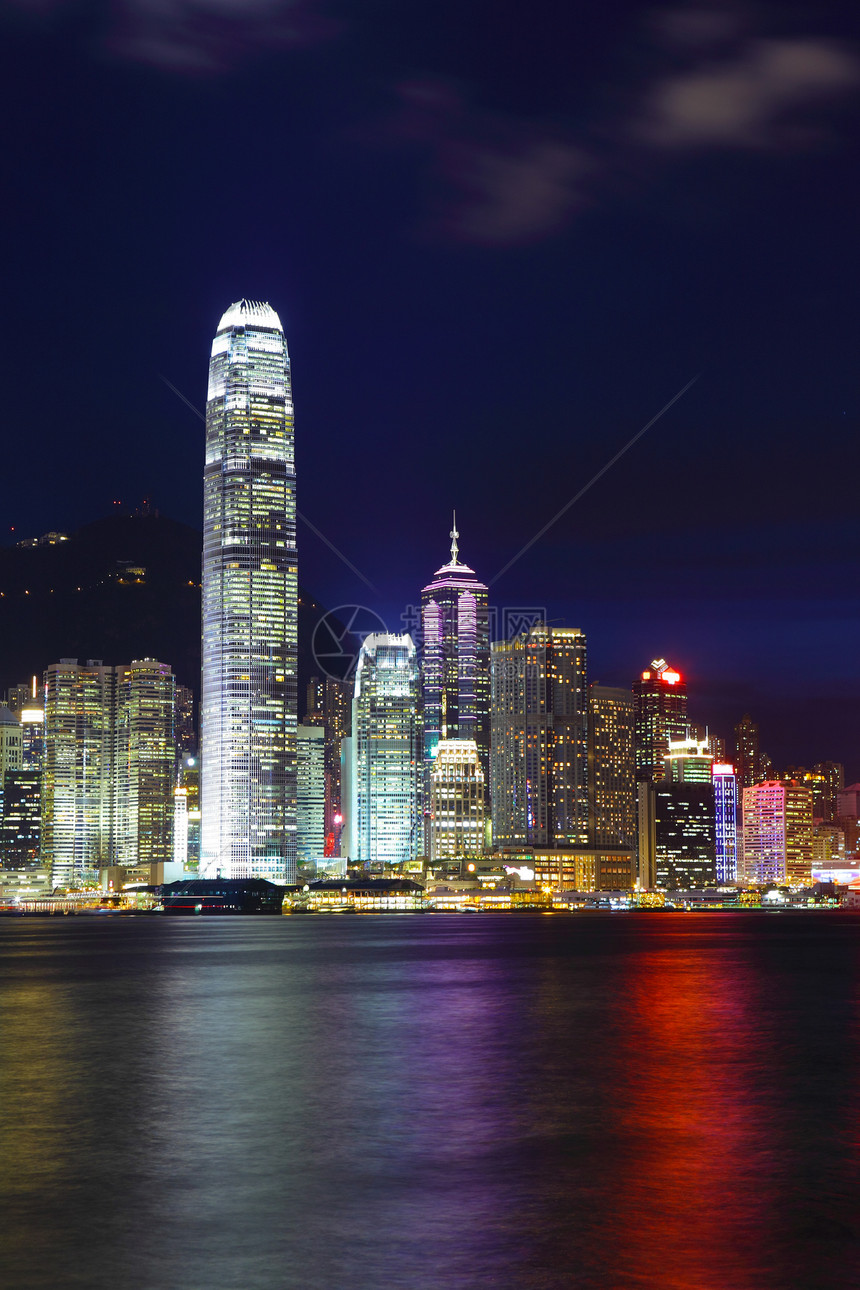 晚上在香港港口城市建筑办公室商业景观场景天空旅游码头图片