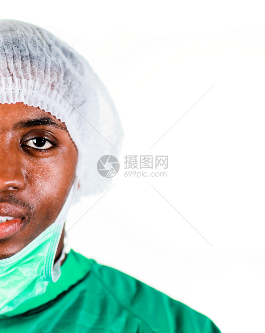 绿色洗涤剂中的高级外科医生护士套装多样性男人卫生帽子医院手术专家感染图片