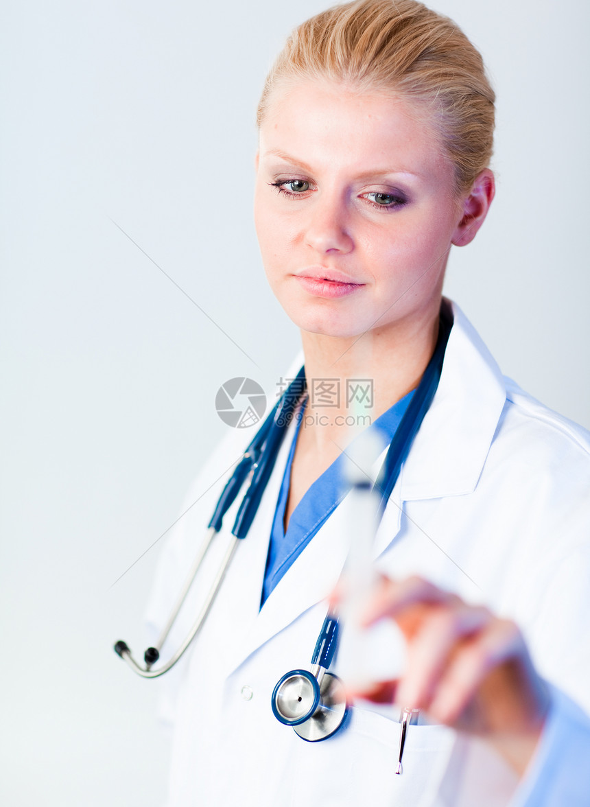 严重医生拿针头治愈护士塑料疾病处方治疗工作药品疫苗保健图片