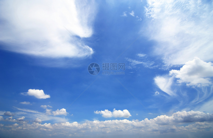 天空和云云白色蓝色云景图片