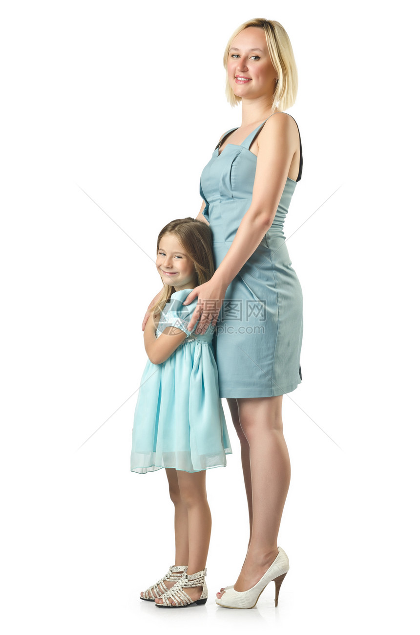 母亲与女儿在白边被孤立快乐乐趣家庭父母喜悦拥抱女孩白色童年女性图片
