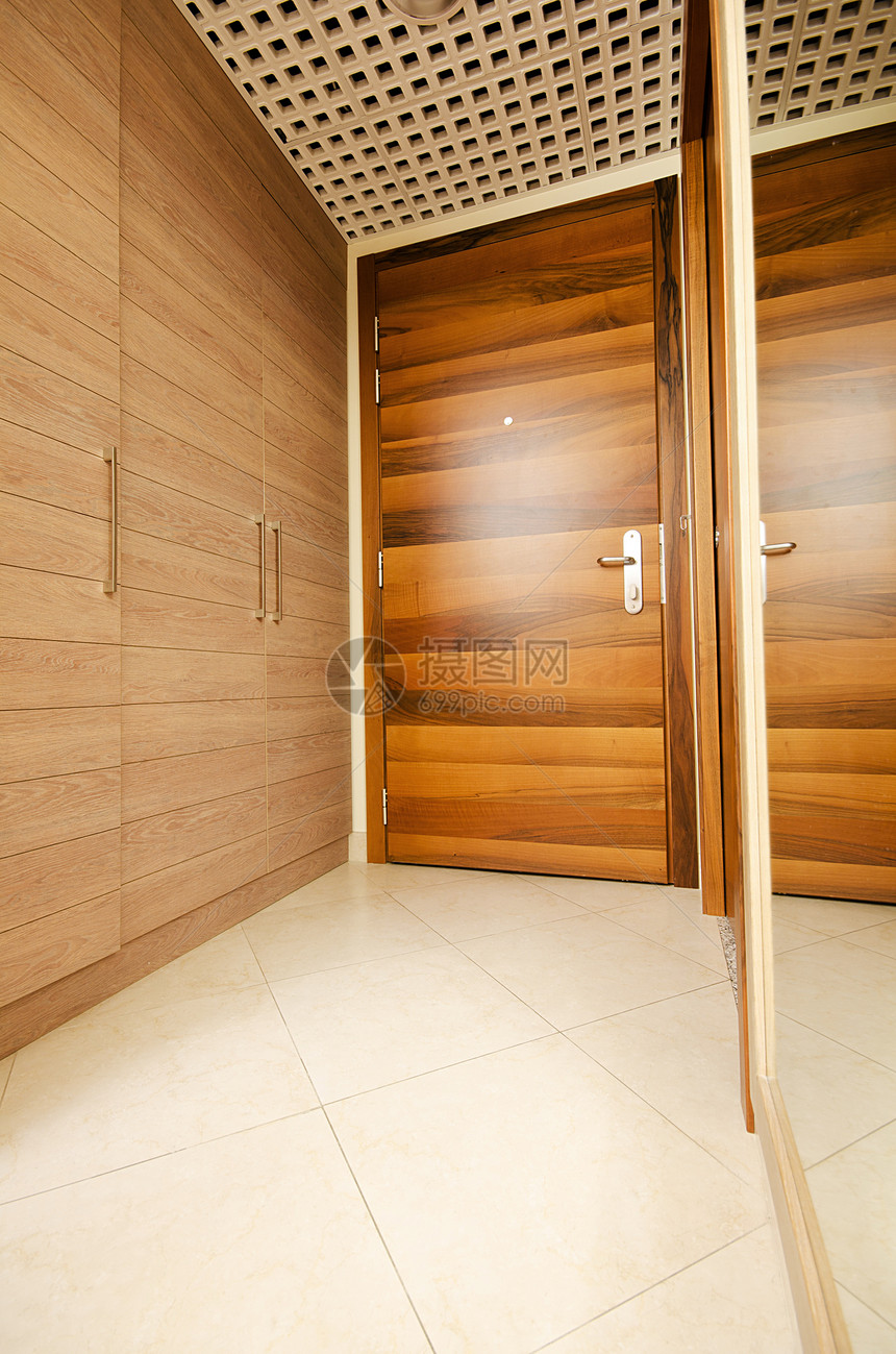 现代内地的门木头白色房间框架自由地面入口锁孔房子出口图片