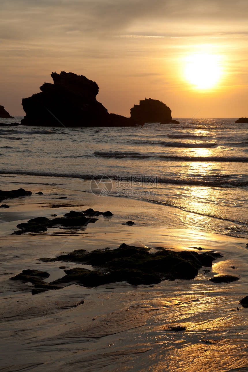 比亚里茨海滩 法国阿背光旅行海滩海岸海洋旅游晴天太阳岩石图片
