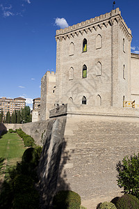 Aljaferia 宫 萨拉戈萨 西班牙旅游遗产旅行建筑学建筑晴天防御背景图片