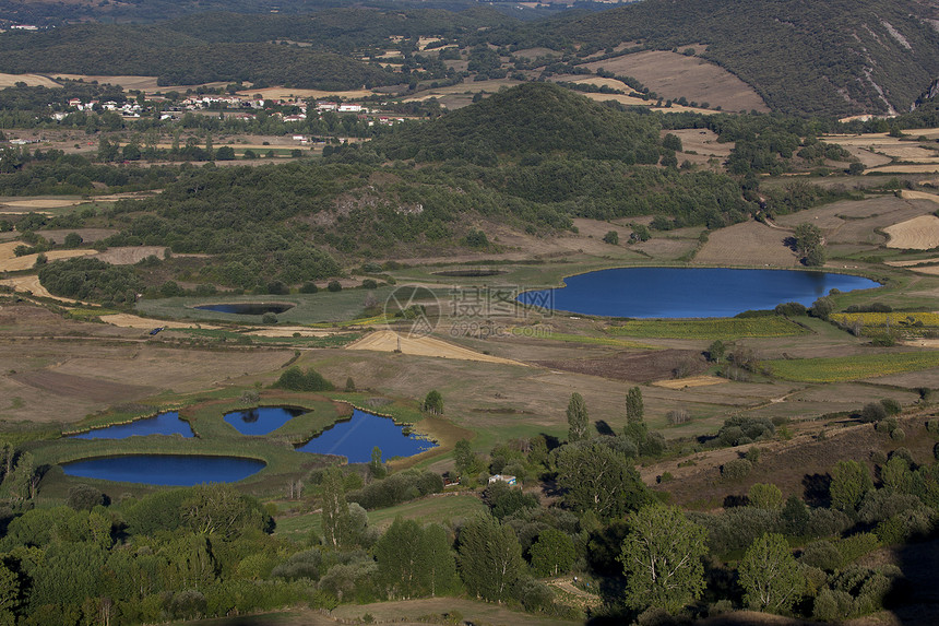 加扬戈斯湖 布尔戈斯 卡斯蒂利亚和里昂 西班牙旅游湖泊绿色旅行晴天水池图片