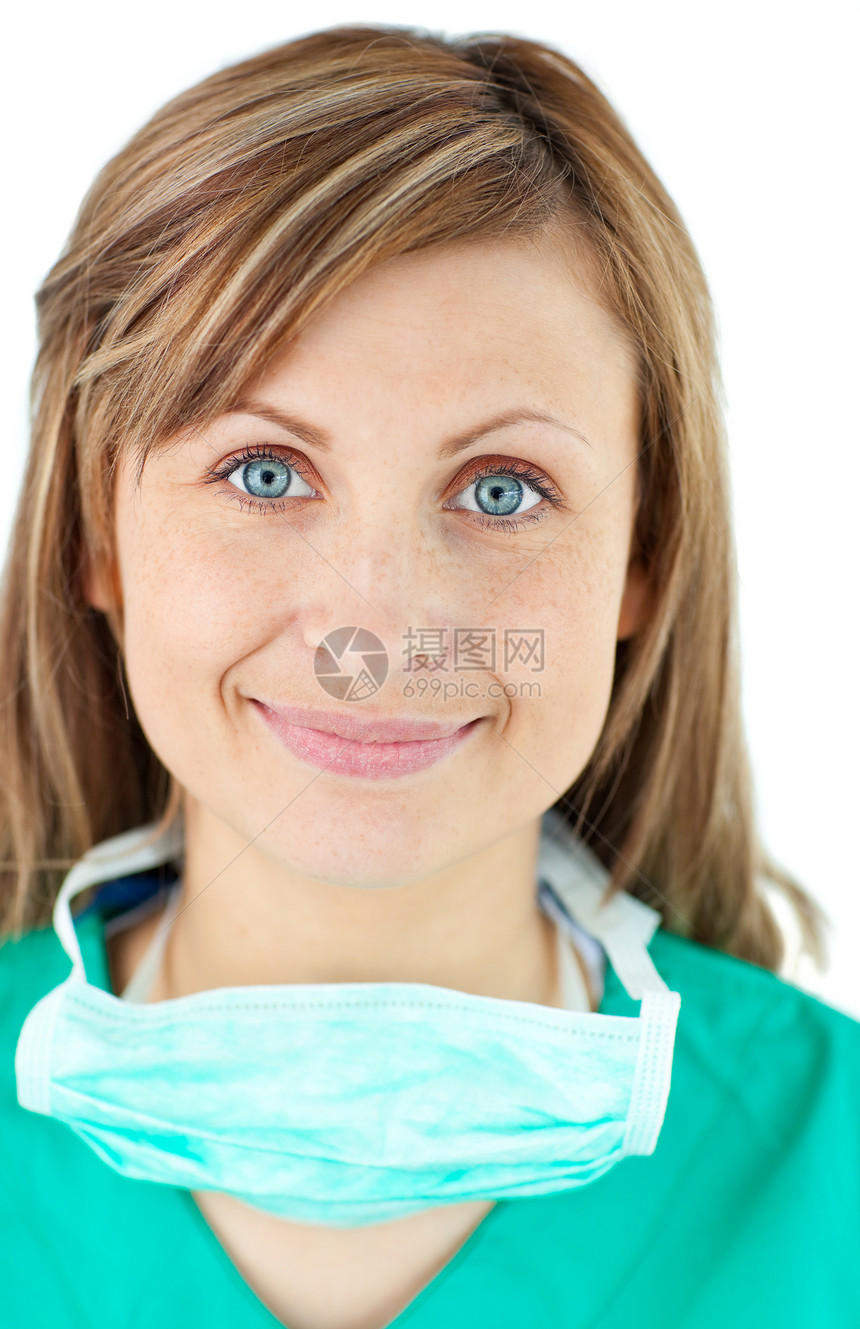 微笑的女外科医生看镜头图片