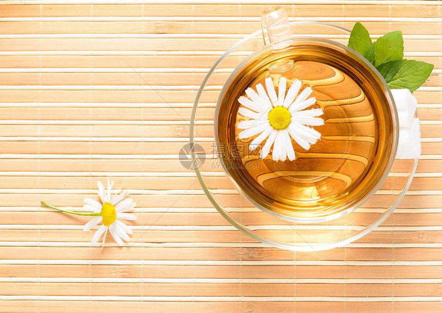 茶杯加香草甘菊茶早餐礼物卫生疗法时间液体照片杯子药品植物图片