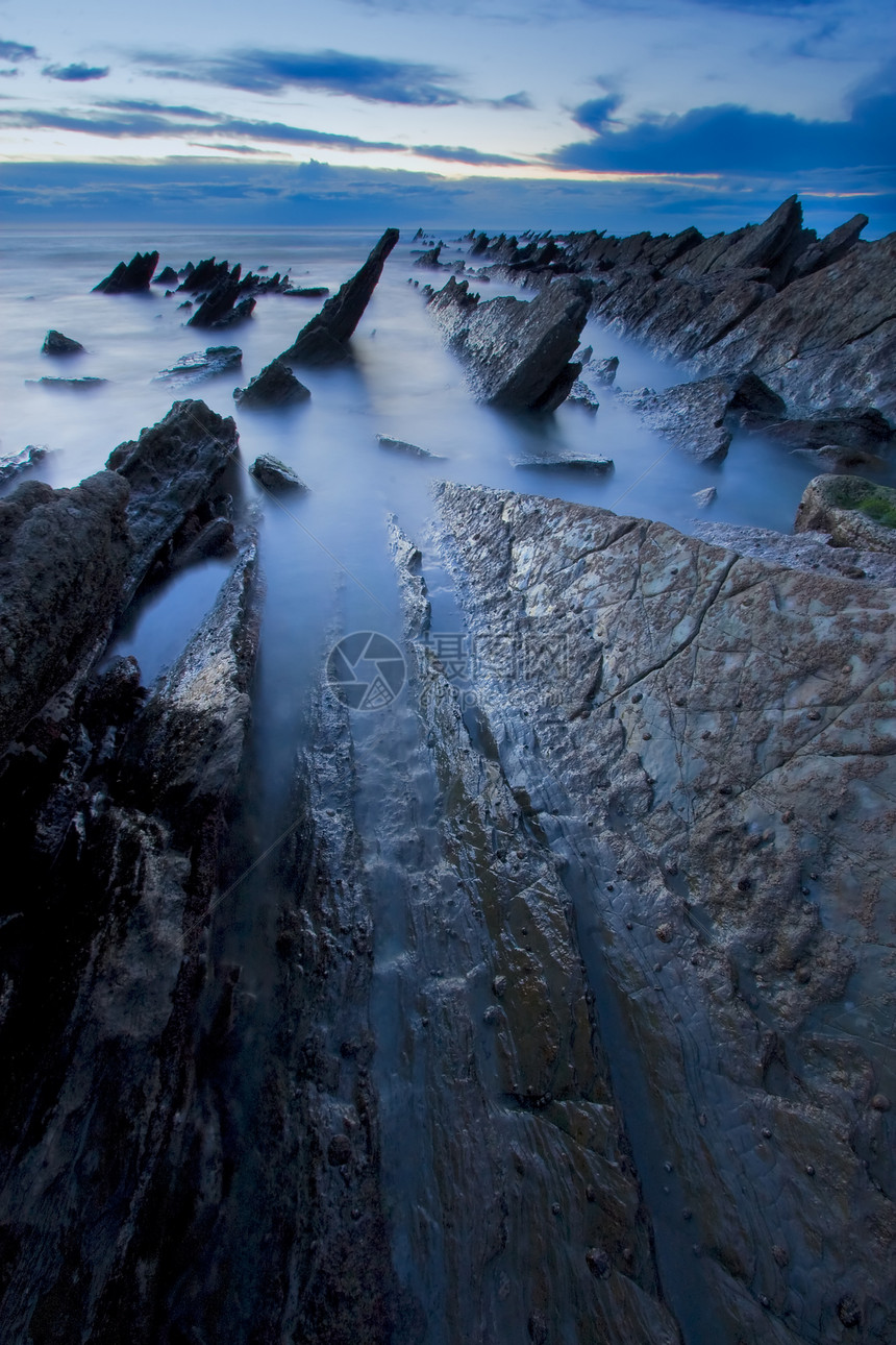 西班牙比兹卡亚巴里卡海岩石海岸线国家石头海洋图片