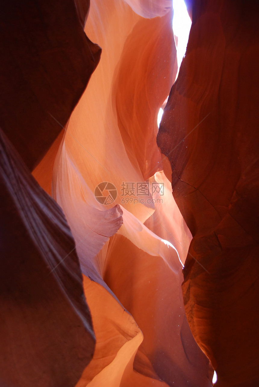 蚂蚁峡谷侵蚀洞穴岩石红色阴影风景地质学橙子旅行羚羊图片