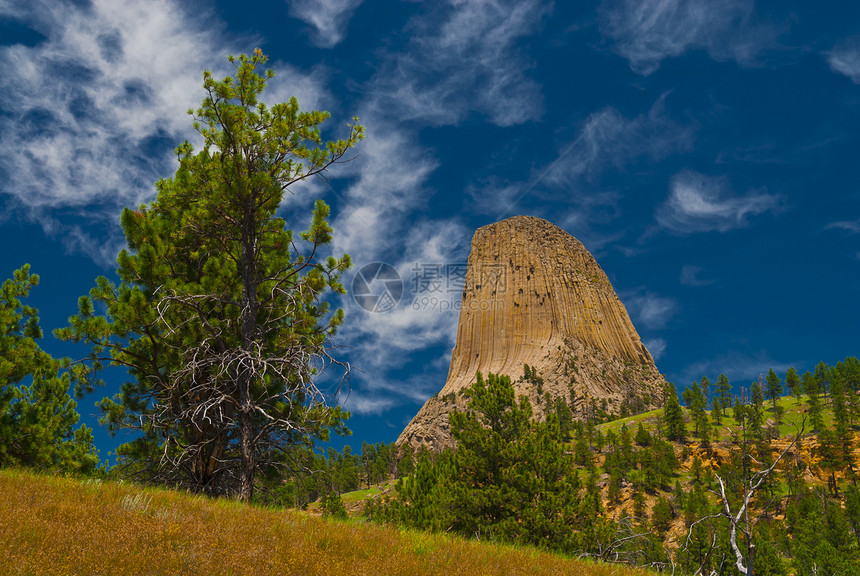 魔鬼塔风景天空蓝色花岗岩火山巨石纪念碑岩石旅游国家图片