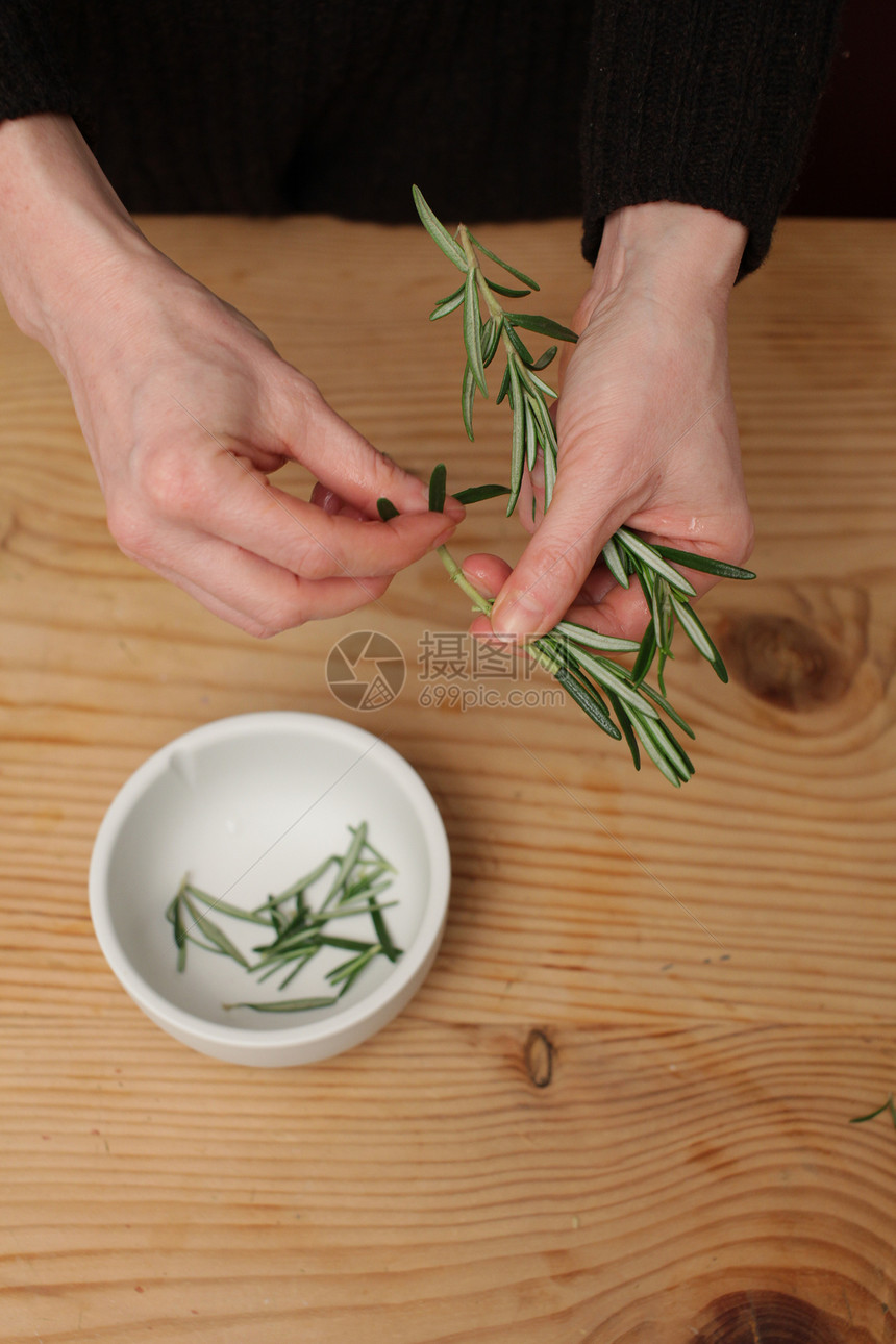 布克特加尼花束木板风化芳香生长植物学采摘智者食物小枝图片