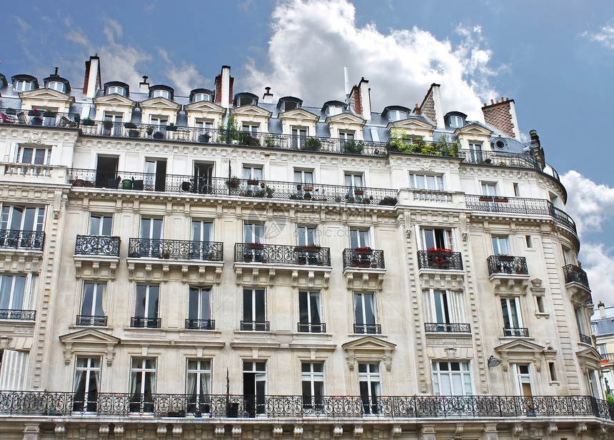 法国巴黎市中心传统建筑的表面面貌 法国阳台建筑学历史性公寓旅行城市历史玻璃房子文化图片
