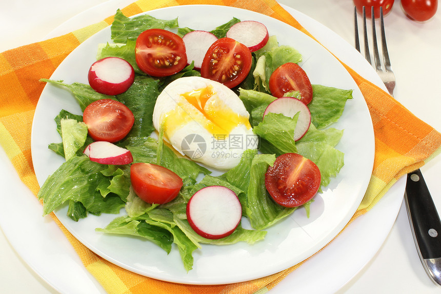 浸卵蛋蔬菜洋葱草药面包敷料绿色红色萝卜沙拉酱图片