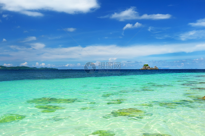 海滩边缘假期黄色热带天空海洋海浪旅行地平线海景图片