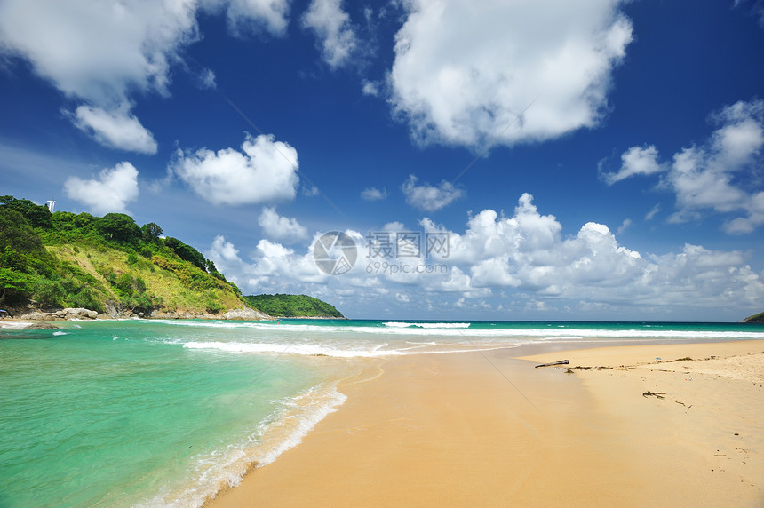 海滩边缘天空热带蓝色游客海岸线假期海景海洋风景图片