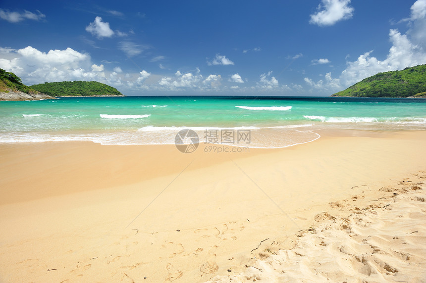 海滩黄色地平线天空边缘游客海景假期海洋蓝色热带图片
