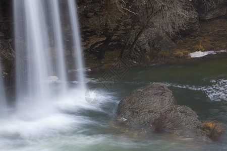 西班牙布尔戈斯瀑布瀑布旅行旅游高清图片