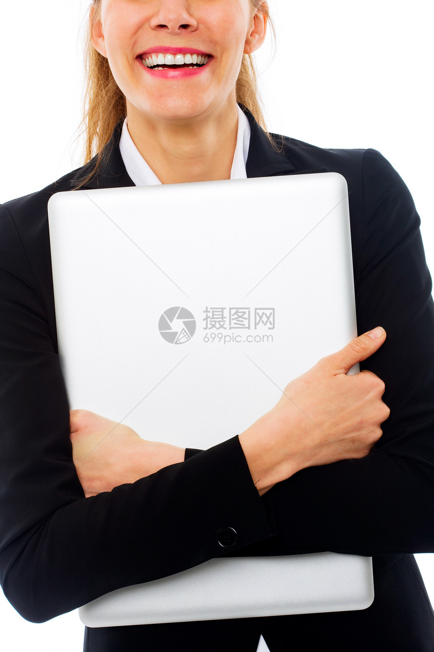手持笔记本电脑的年轻女商务人士 在白色背景布告上女性商业技术商务长发雇员棕色女士女子微笑图片