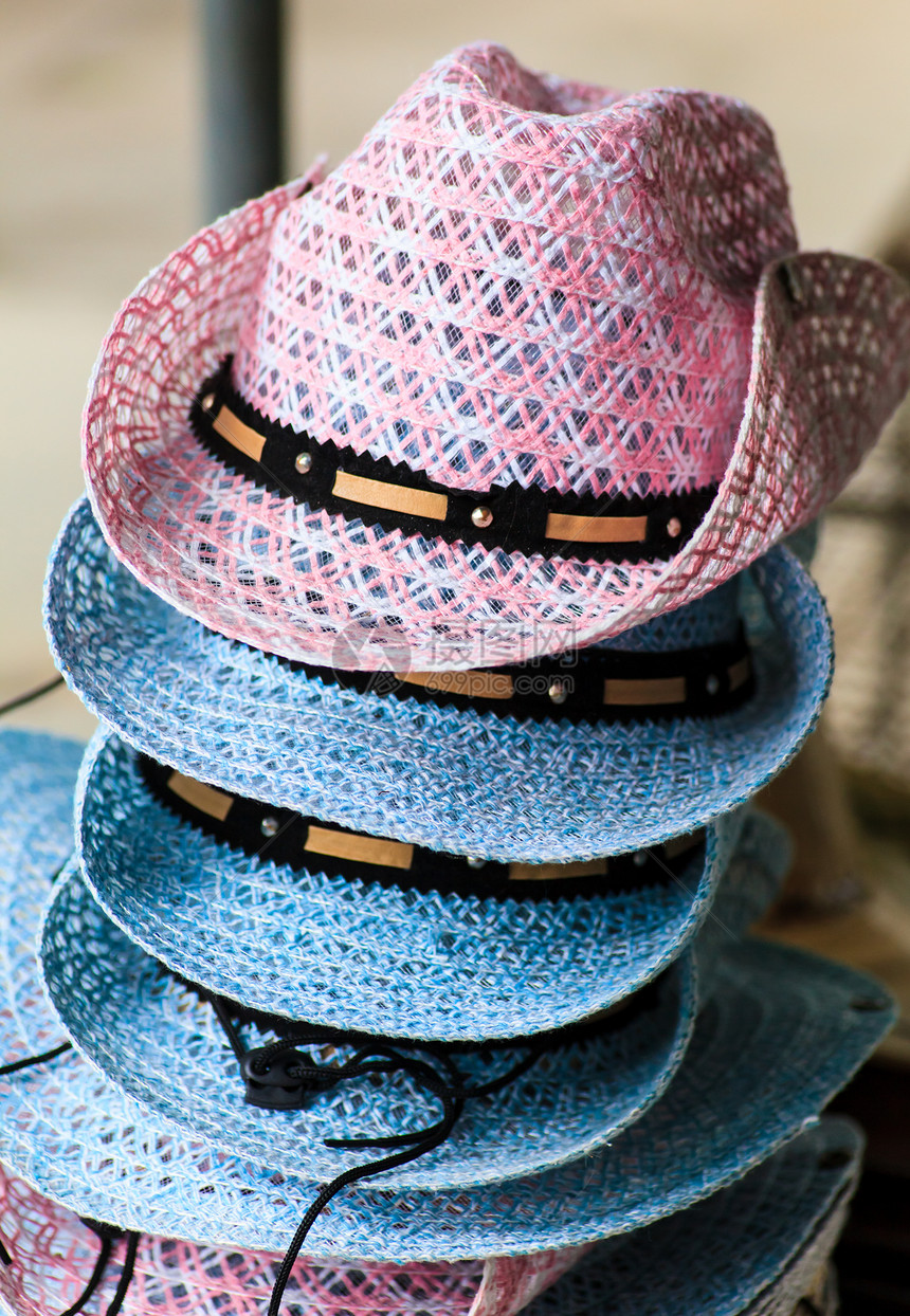 用草制成的手工帽子农场太阳艺术热带阴影阳光工艺衣服柳条工艺品图片