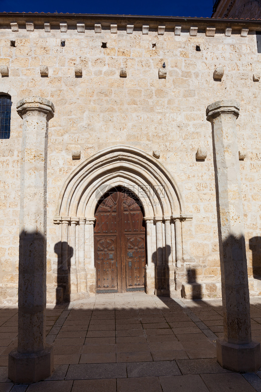 西班牙帕伦西亚教堂入口教会历史村庄晴天建筑石头宗教图片