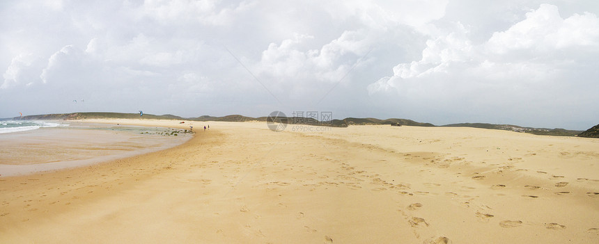 美丽的沙格里斯海滩波浪风景蓝色旅行白色旅游假期晴天多云海洋图片