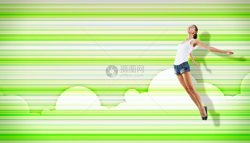 年轻女子跳舞跳跃女士演员有氧运动霹雳舞工作室派对健身房女孩音乐行动图片