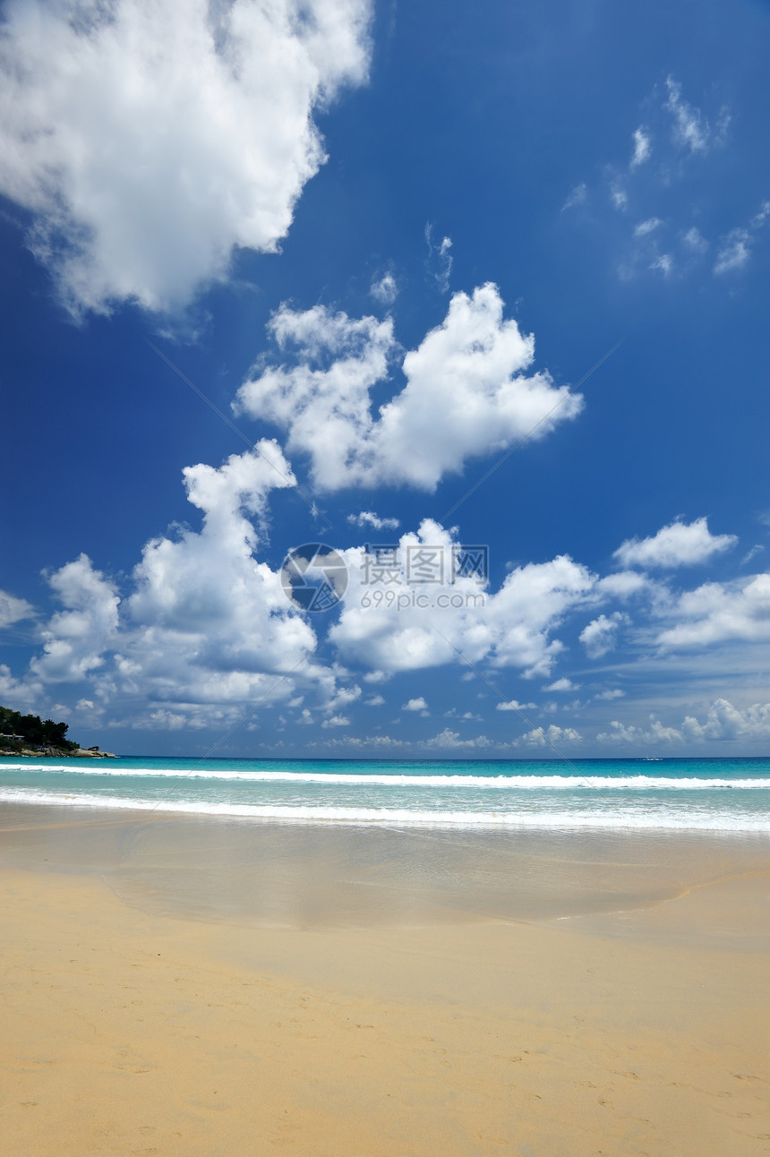 海滩游客黄色风景假期海景天空海洋热带地平线旅行图片