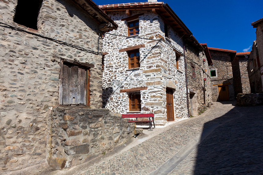 Zaldierna 西班牙拉里奥哈街道色彩石头旅游建筑学遗产房屋山脉旅行地方图片