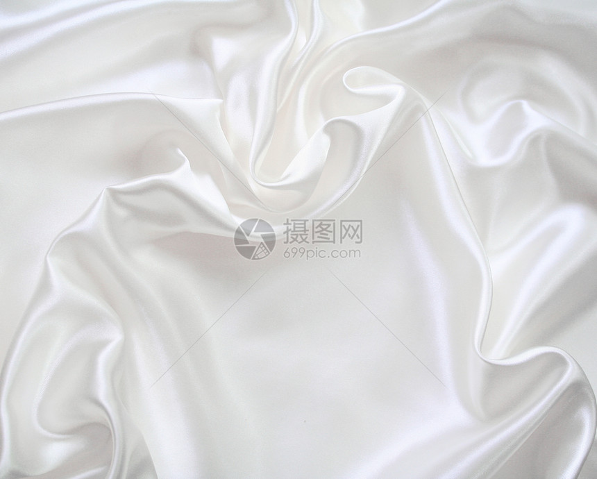 平滑优雅的白色丝绸海浪材料涟漪婚礼布料纺织品银色折痕曲线投标图片